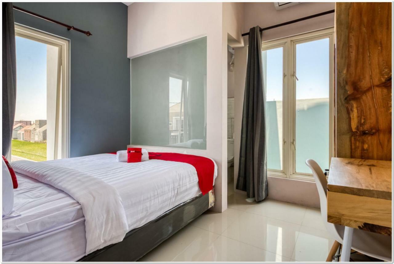 Reddoorz @ Bypass Juanda Airport Hotel Sidoarjo Ngoại thất bức ảnh